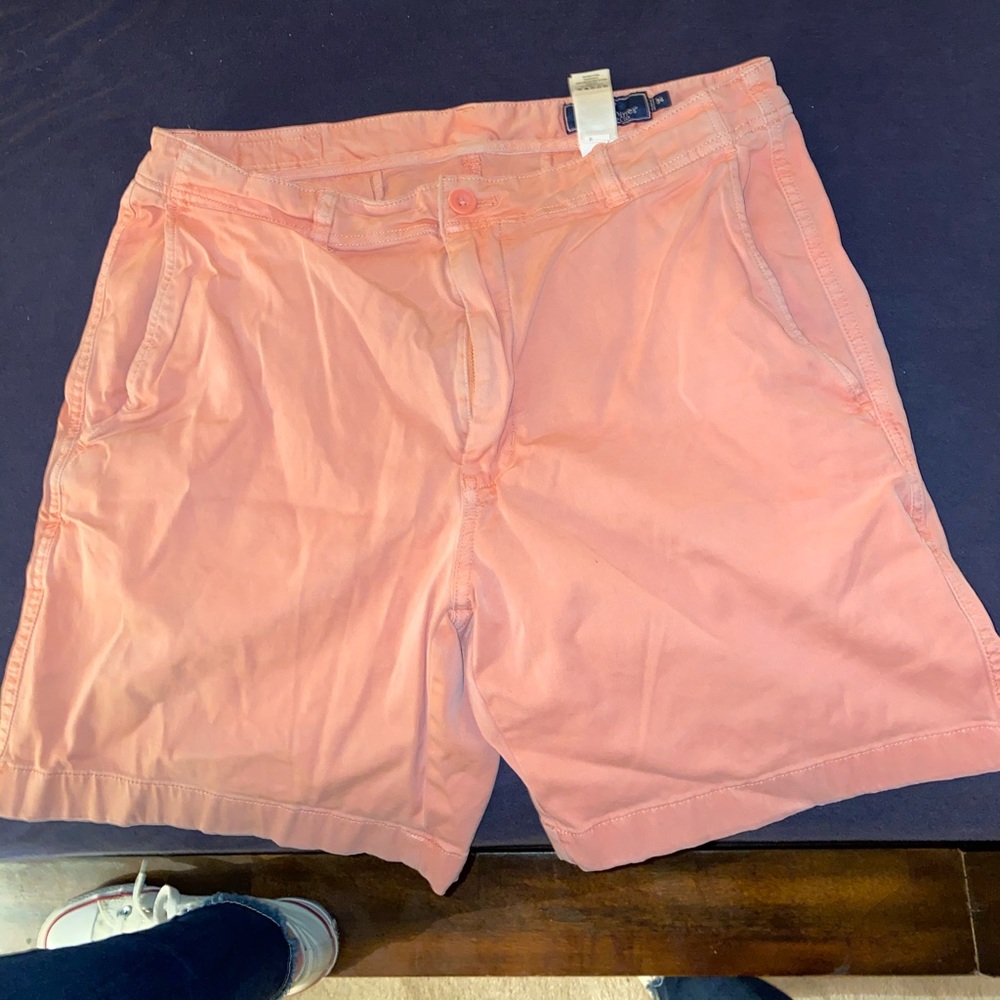 Men’s Vineyard Vines Shorts. Size 34.